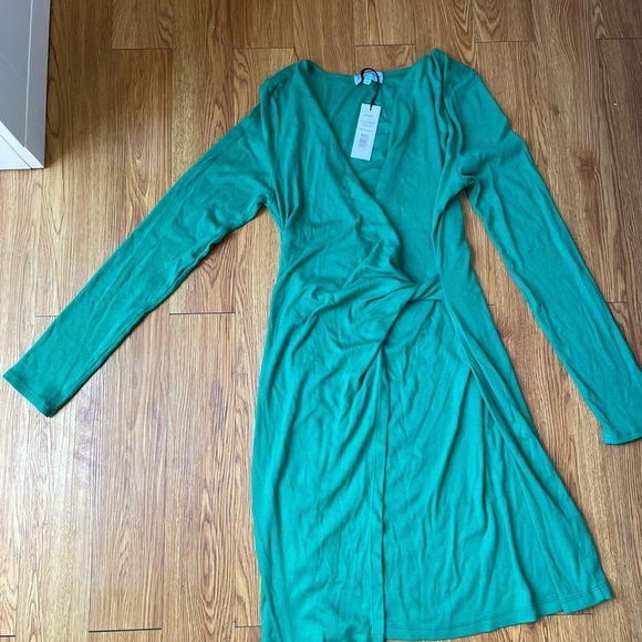 Michael Stars Dresses & Skirts - Michael Stars Long Sleeve Ribbed V- Neck Wrap Dress